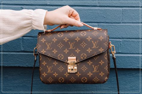 how to tell fake louis vuitton handbags|copy louis vuitton bags uk.